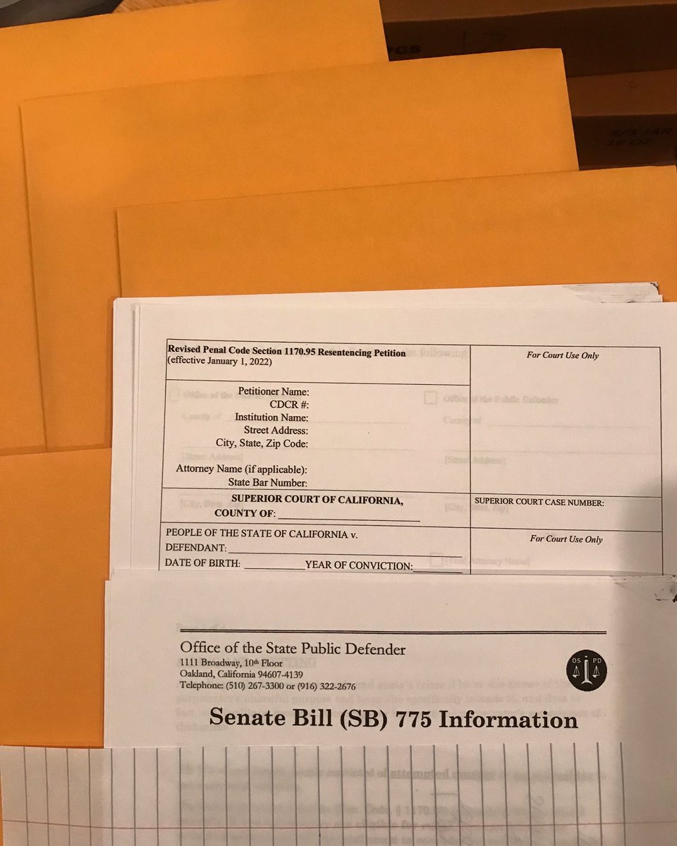 Tbrownsanjo's tweet photo. Ain’t wasting no time! 2022 it’s time to crack them gates! #SB775 #FreeSG #FreeRM #FreeMB and most of all free my son ❤️✊🏼🙏 #FreeSJ Blessings! Love And Loyalty! #FreeTheInnoscent #StopMassIncarceration https://t.co/8j1JAv9OVR