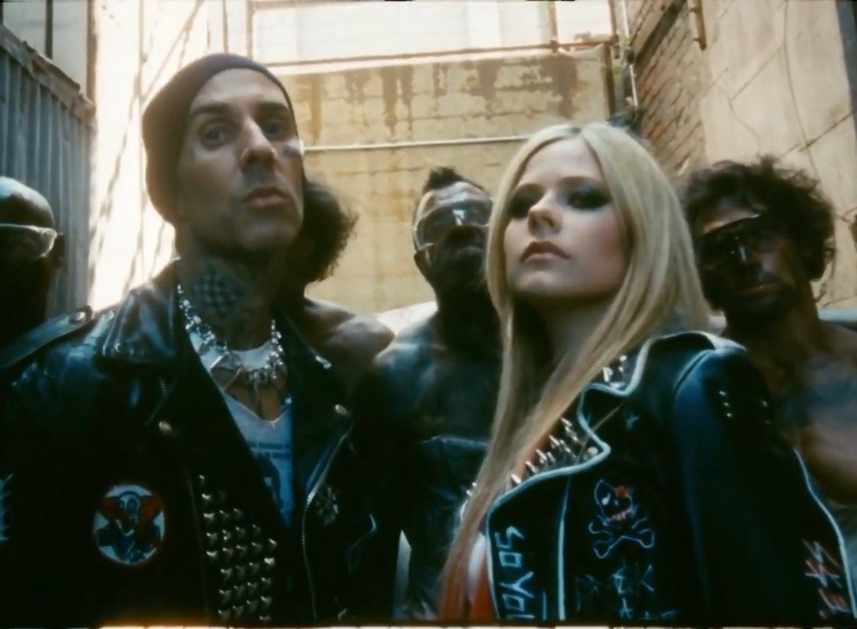 Аврил лавин. Avril lavigne bite me аккорды. Avril lavigne bite me. Эйприл лавин. Аврил bite me.