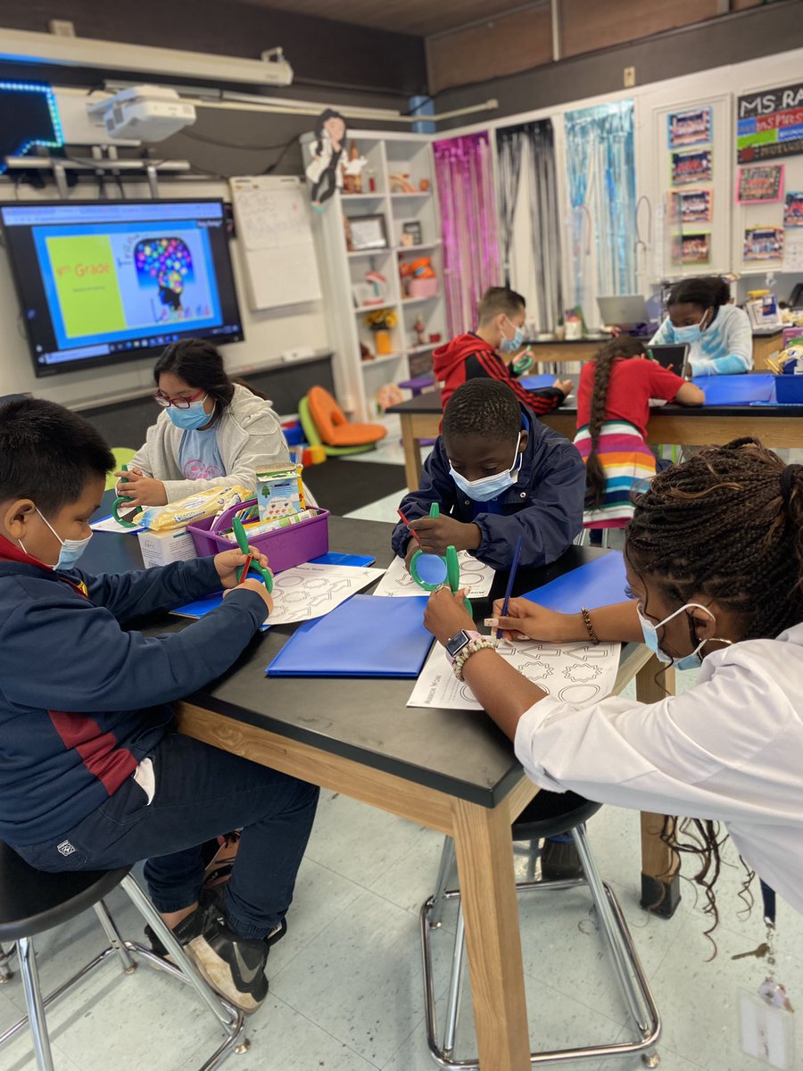 MsRay_Teach's tweet photo. Fourth Grade Medical Scholars learning about procedural memory and the cerebellum @Elrod_HISD @TeamHISD https://t.co/RjIs1sHrHv