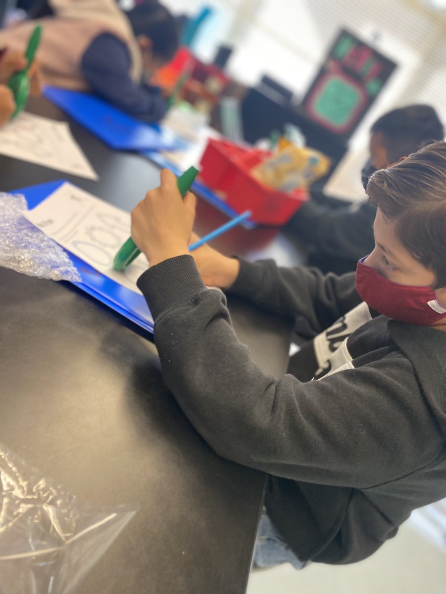 MsRay_Teach's tweet photo. Fourth Grade Medical Scholars learning about procedural memory and the cerebellum @Elrod_HISD @TeamHISD https://t.co/RjIs1sHrHv
