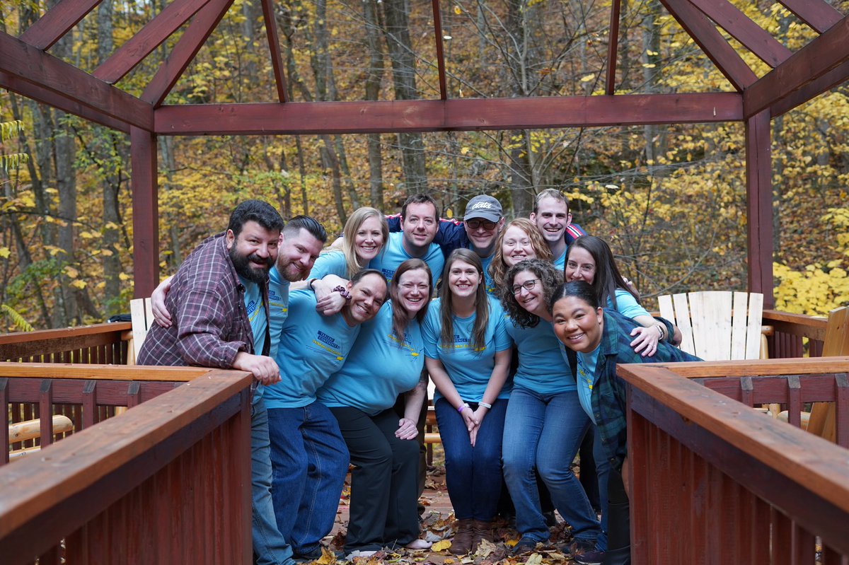 Lindsay Betzendahl tweet media