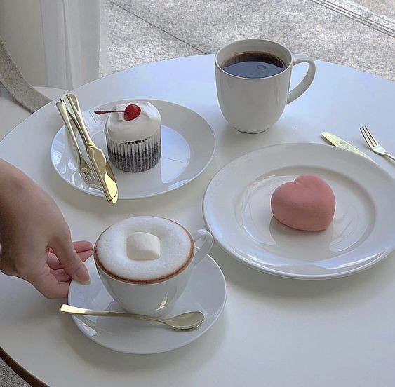 chrysnon's tweet image. Café da tarde. &amp;lt;3