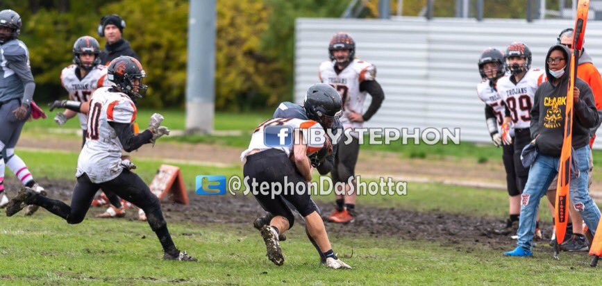 QuadrellHill's tweet photo. I Call This Game “Make It Out” Because Of The History We Made #FirstRound -Cameraman @StephonDaShotta @kchill2705 @CoachP82330450 https://t.co/elij9OYgwO