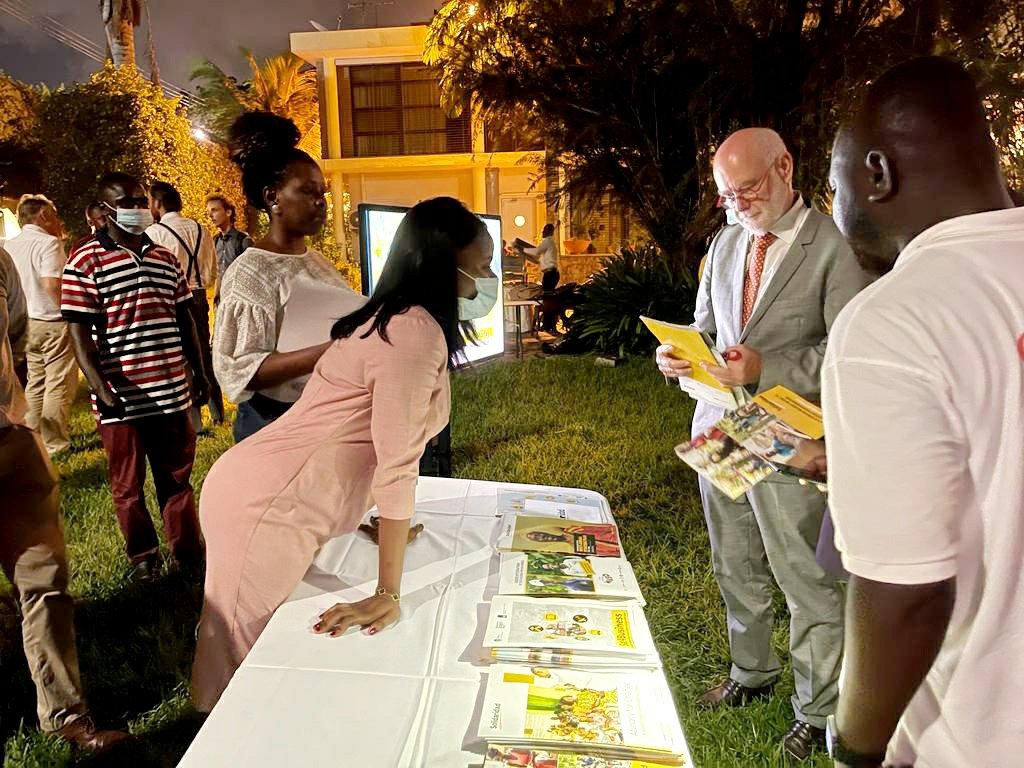 Solidaridad_wa's tweet photo. Yesterday's #OrangeCocoaDay by @NLinGhana was awesome as we and other exhibitors showcased products and services in Ghana's #cocoasector
We emphasised the potential role of the service delivery model #RSCs example under #CORIPII funded by @NLinGhana to transform the #cocoasector https://t.co/DioQFI6oMF