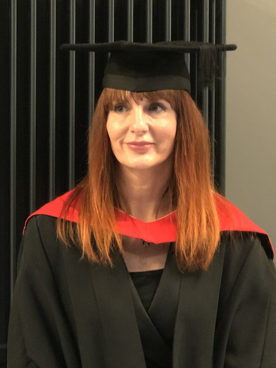 abbott_jemma's tweet photo. Finally graduated today! 👩‍🎓 https://t.co/uGu1BifaaU