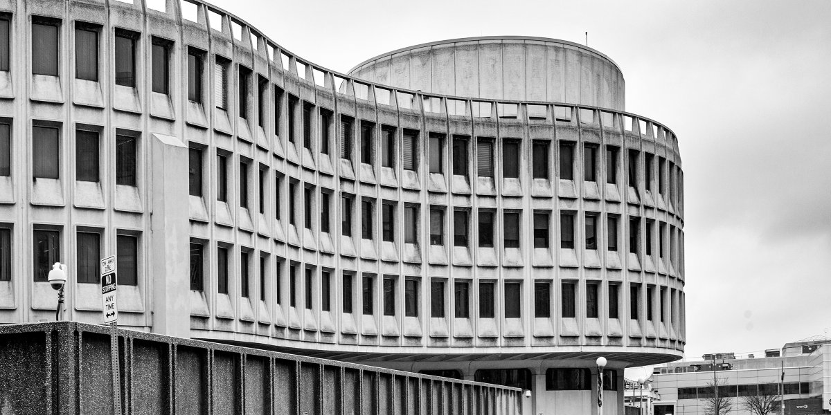 HiddenCityPhila's tweet photo. Op-Ed: Save the Roundhouse!

Philadelphia's finest example of Brutalist architecture faces an uncertain future. It deserves a second life >>https://t.co/2e1lthwnXV https://t.co/EcSZ01cGl7