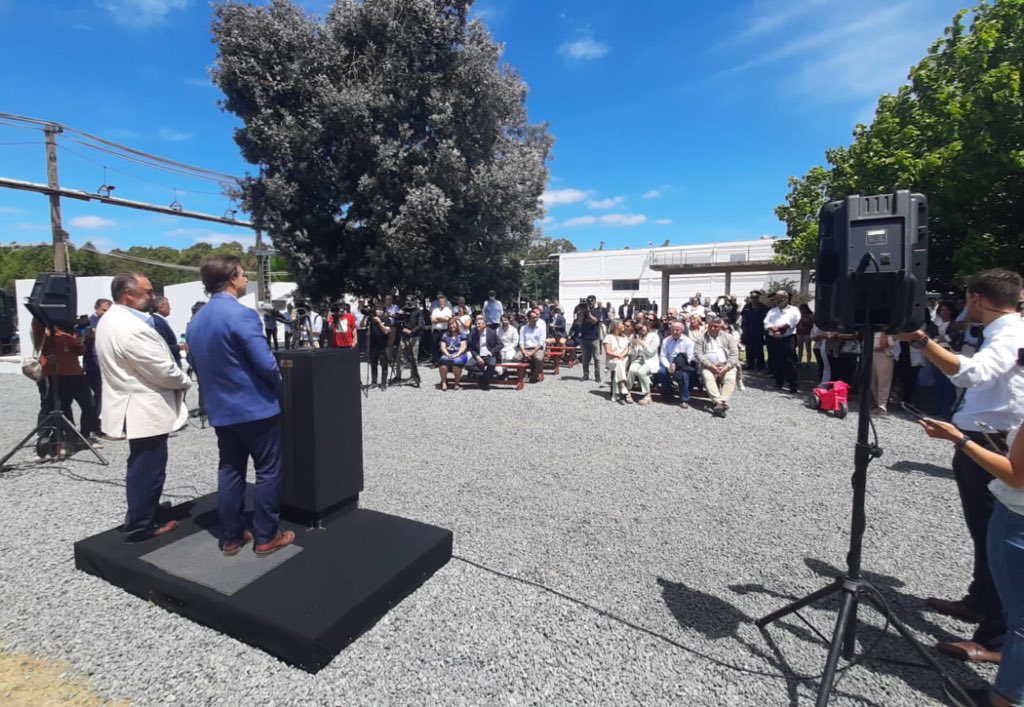 En la inauguración de paneles fotovoltaicos en la planta frigorífica de la empresa Doña Coca, en Montes, Canelones.