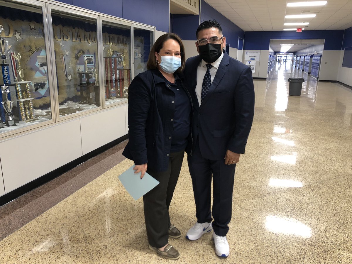 I spoke to a wonderful group of high school kid’s from <a href="/LaPromesa_AISD/">La Promesa</a>. La Promesa HS is a school dedicated to new arrivals many of whom have experienced more than any kid can endure. A new language, country, &amp; customs but they will succeed with help of great educators. #txlege