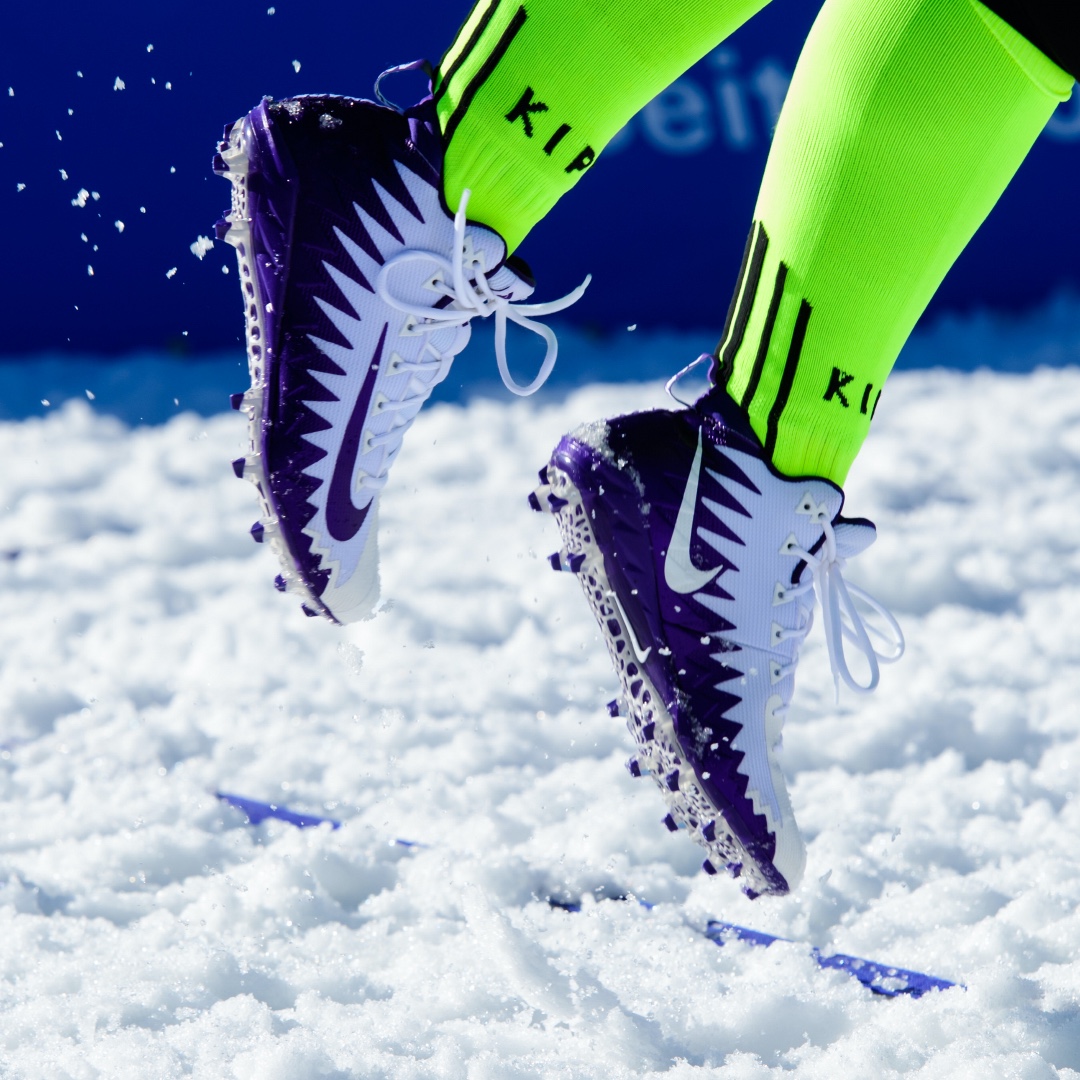 Pack your bag - soon the Snow Volleyball season will start again! Write in the comments what should not be missing in any case!

#CEV #svb #svbtour2021 #ilovesnowvolleyball #volleyball #mountains #snow #win #sponsor  #visitaustria #snowspacesalzburg  #packyourbag #exciting