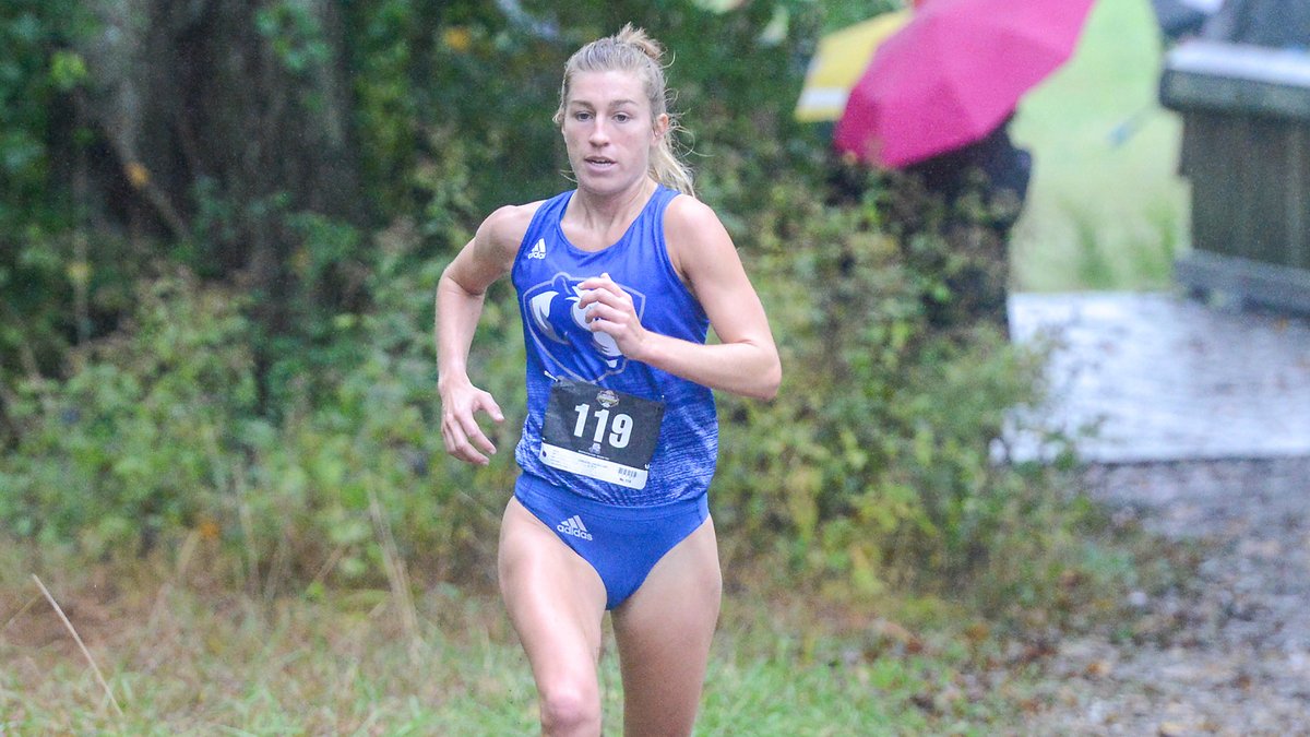 EIU_Panthers's tweet photo. Lindsey Carlson will earn All-Midwest Region honors after placing 20th at the NCAA Midwest Regional for @EIU_XC women.  Carlson posted a 6K time of 21:14.24...

Teammate Kate Bushue with a Top 50 performance as well placing 49th with a time of 21:38.10...

Recap to follow https://t.co/JikHNiB8sZ
