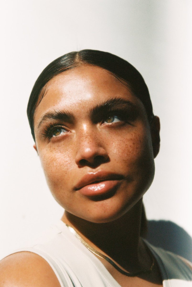 All my life I struggled with dry, dull skin, so I made this product to fix it for good. 

Vegan, cruelty free, dermatologist tested + approved, fragrance and dye free, glass packaging and 100% pure luxury ingredients.

Sun Glass is available to shop now :) bit.ly/30hhr8F