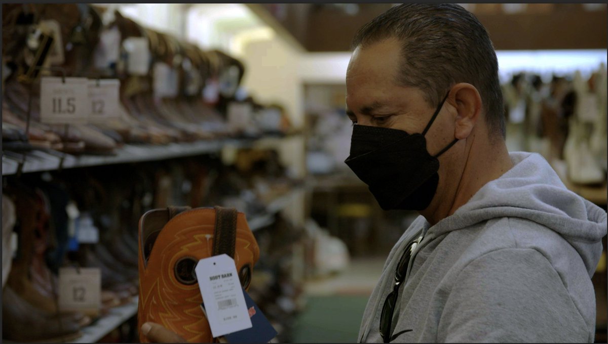 Customers from Mexico make up more than 60% of the sales tax revenue in Nogales, Arizona. 

Tune in tonight at 8:30 on <a href="/azpublicmedia/">AZPM</a> for more on how changes to some of the COVID-19 restrictions on the U.S-Mexico border are impacting local business.
#Nogales #border #Arizona