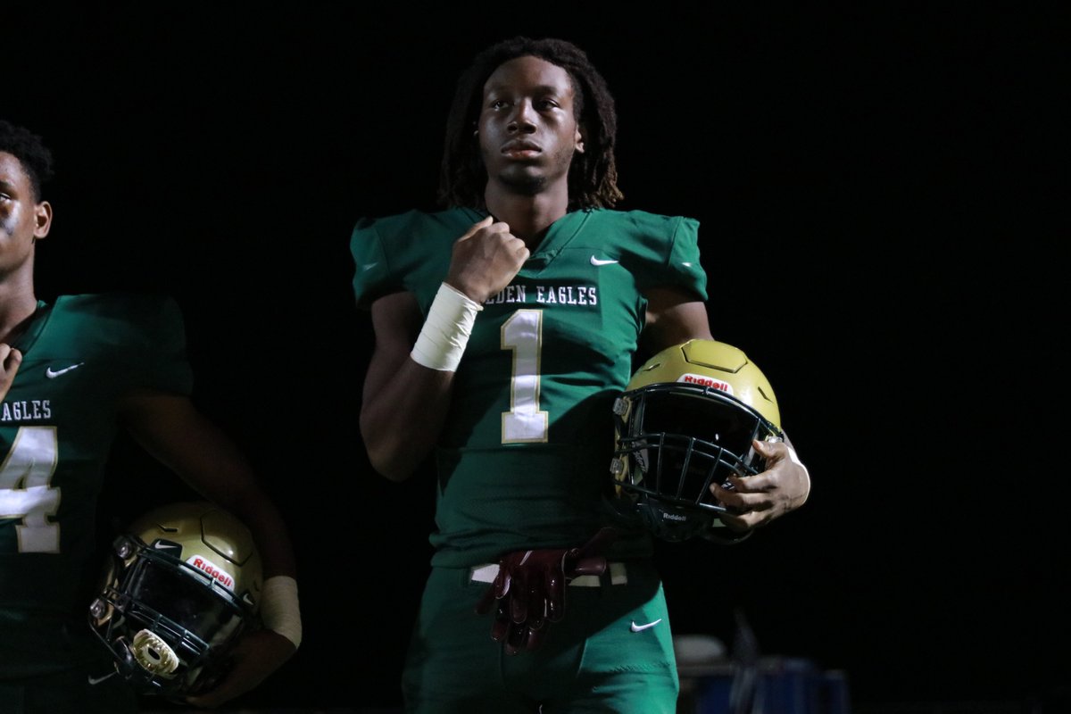 Thatzdarion's tweet photo. Junior season complete: Check out my highlight - https://t.co/gLRHYroomu
@Coach_Springs @Coach__Gio @CoachAAnderson @CoachHill1 @FIHSFOOTBALL https://t.co/hvXb4KUOSs
