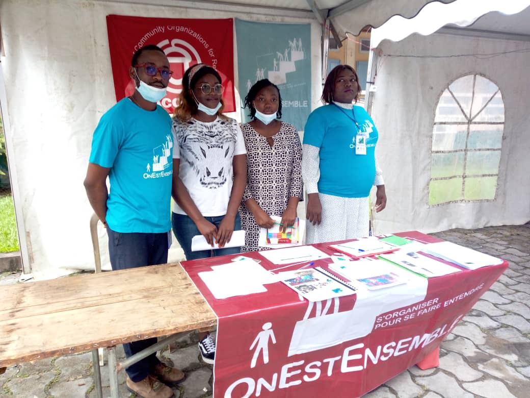 OnEstEnsembleCM's tweet photo. Le 11 Novembre 2021, près de 200 personnes issues des organisations de la société civile , autorités administratives et visiteurs se sont rassemblés à l'initiative de la plateforme des OSC du littoral pour échanger sur leurs activités

#OnEstEnsemble https://t.co/CZ6D7eCW4n