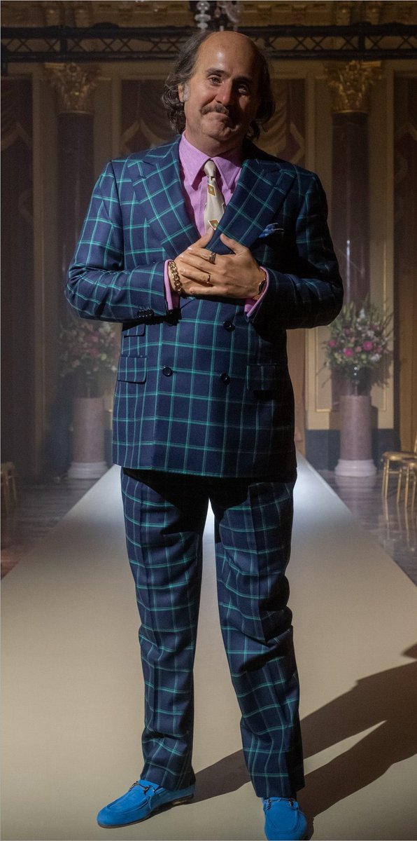 altum68's tweet photo. Jared Leto🦄 meet Paolo Gucci 👴
#HouseOfGucci 
Yes this is the same man 💀 https://t.co/8gSa6rG4f8
