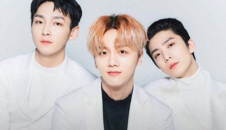 #SF9 #YOUNGBIN #ZUHO #HWIYOUNG <a href="/SF9official/">SF9official</a>