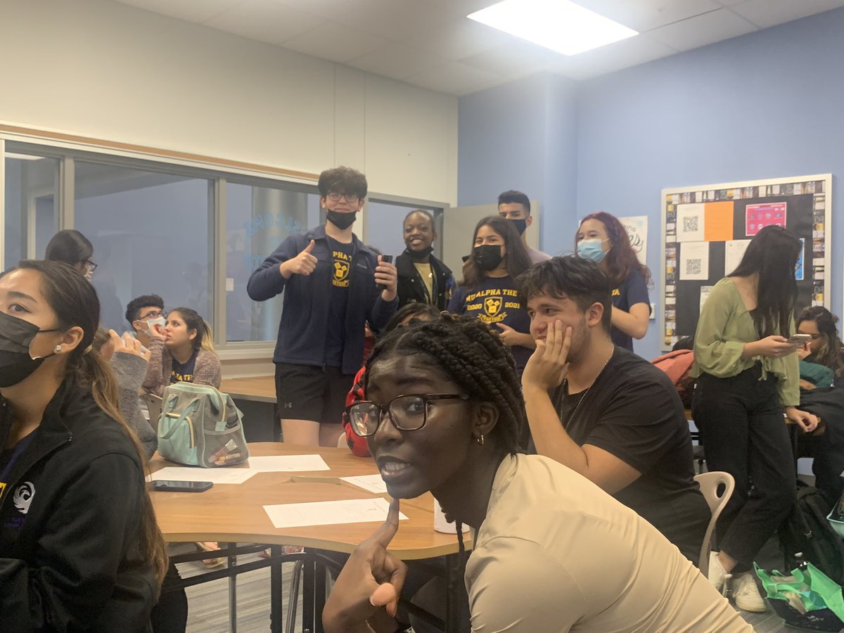 phsmuat's tweet image. The wheels are rolling for Mu Alpha Theta🚗💨!!! Ready to change to the world 1 math student at a time.💙🐾
@PaetowHS ✖️➗➕➖