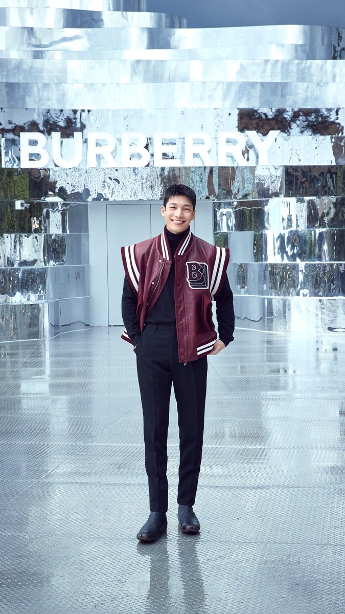 Burberry on Twitter: