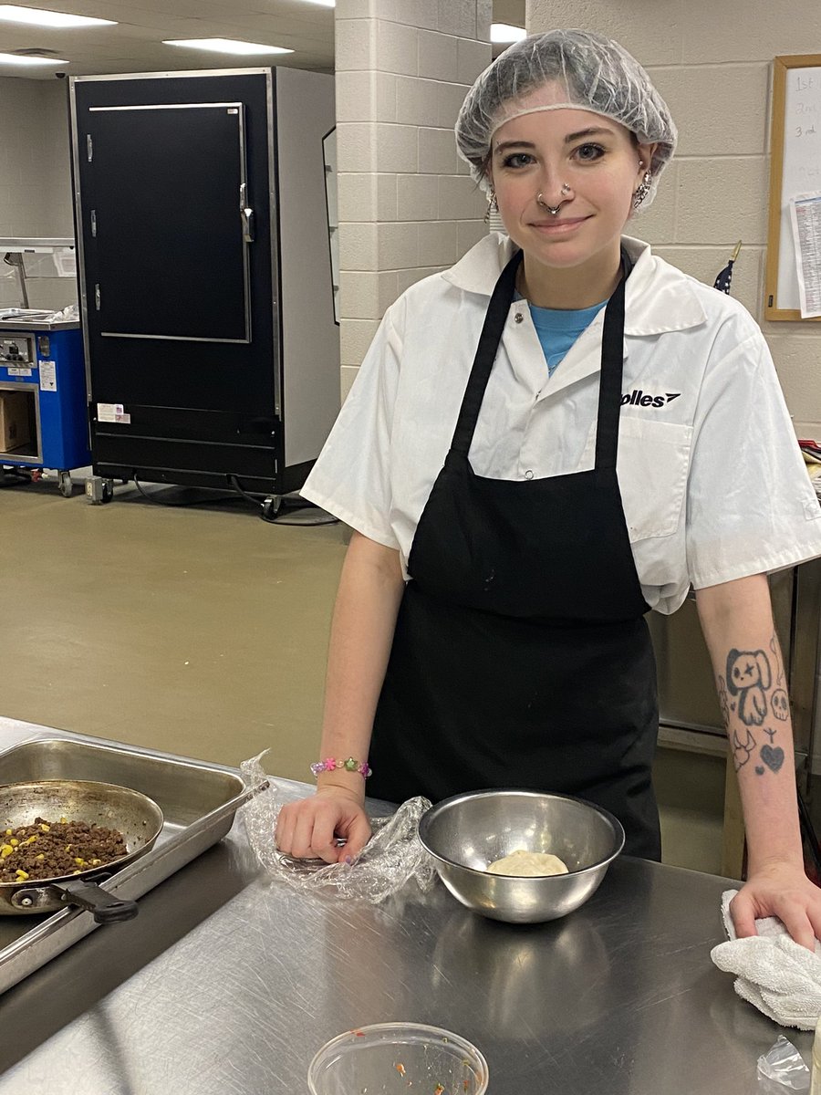 tollesceo's tweet photo. Top Chef level competition today in our culinary level 2 class. Problem-Based projects with a high level of student engagement - Career technical education in action. #HireEducation @TollesTech #LiftAllStudents https://t.co/GOS9hEqt8I