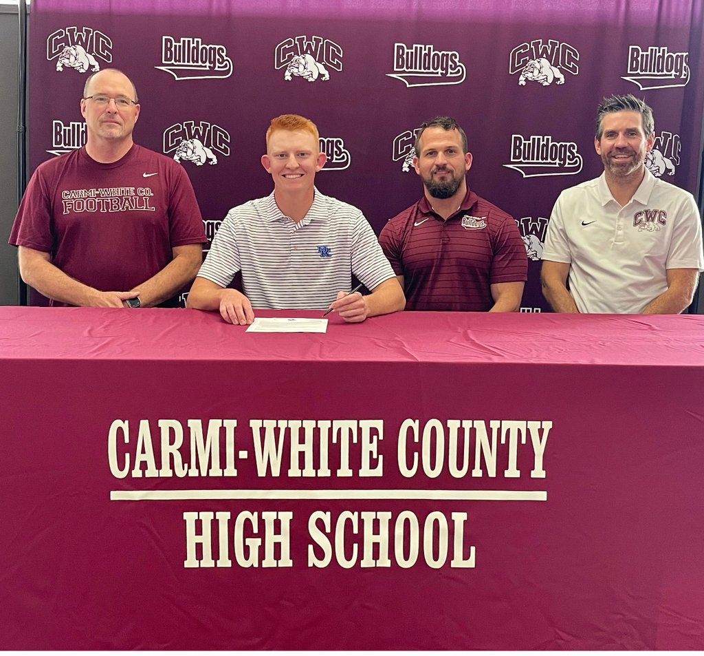 Congratulations to Oakley Gee on signing with the University of Kentucky golf team!

#bulldogpride