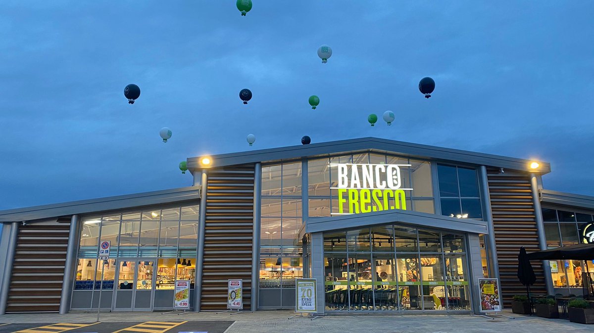 Valore per il #territorio e nuove opportunità di #lavoro: #BancoFresco, catena #foodretail specializzata nei #freschissimi, continua a investire in #Lombardia inaugurando a #Cantù il terzo punto vendita nella regione e il quinto in Italia