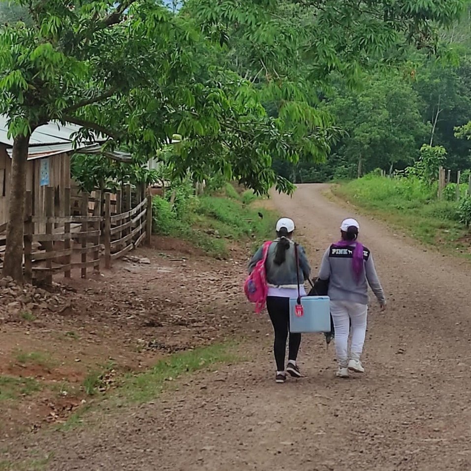 Personal de salud de Matagalpa vacunando en las áreas rurales contra el COVID19