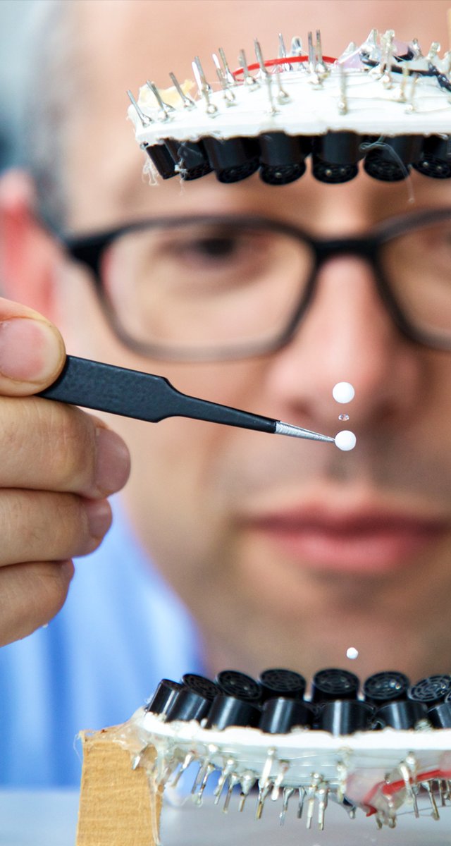 Sound is a physical force that can even move objects. How amazing is to actually see @sonic_bruce levitating styrofoam with sound! The <a href="/museumsound/">@portablesound.bsky.social</a> Conference starts with a live demonstration of #acousticlevitation with four different devices created from basic components.