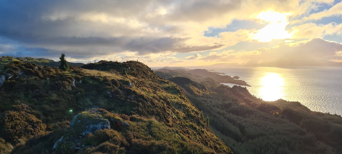 FarnorthScot's tweet photo. The requently spectacular #FarNorth. https://t.co/WYQPSPaOFb