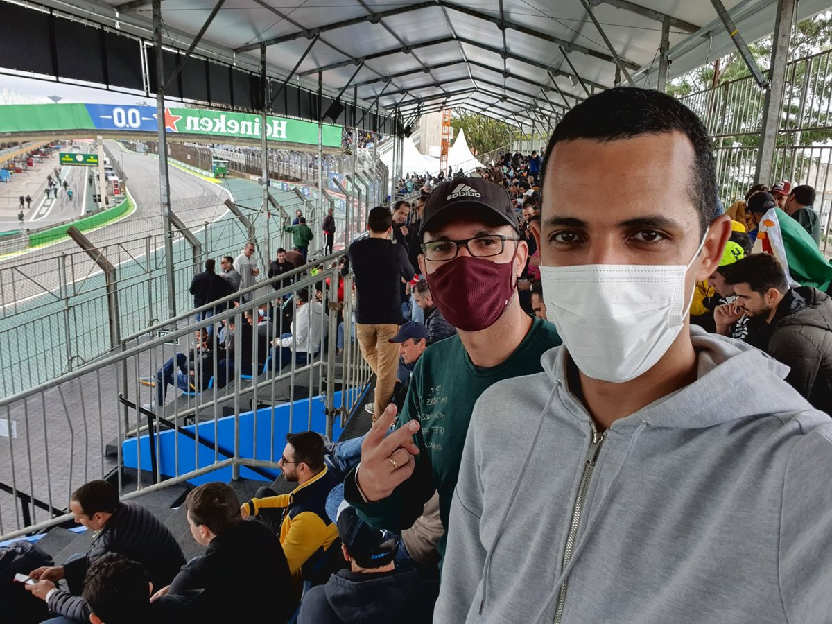Rodrigopaz80's tweet photo. Hi @MercedesAMGF1 and @LewisHamilton! We are here supporting you!
Go Lewis! It's Hammer time!
@MercedesAMGF1BR
#interlaken #SetorD
#TeamLewis #GPSP2021
#F1naBand
#Lewis
#F1noGP
#F1naBandsports
#GPBrasil
#gpsaopaulo
#IssoaBandMostra https://t.co/8f0Cz9ythO