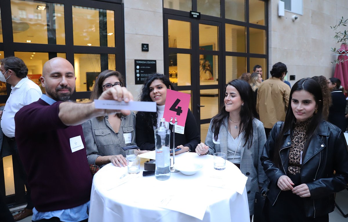 EADABusiness's tweet photo. π₯ Today, EADA Community organized the first networking event for our Masters and MBA participants after the COVID-19 pandemic at the H10 Art Gallery, in Barcelona. All of them enjoyed a networking game that aimed to mix up and break the ice.
#WeAreEADA
#EADACommunity https://t.co/lhOLAj8f0S