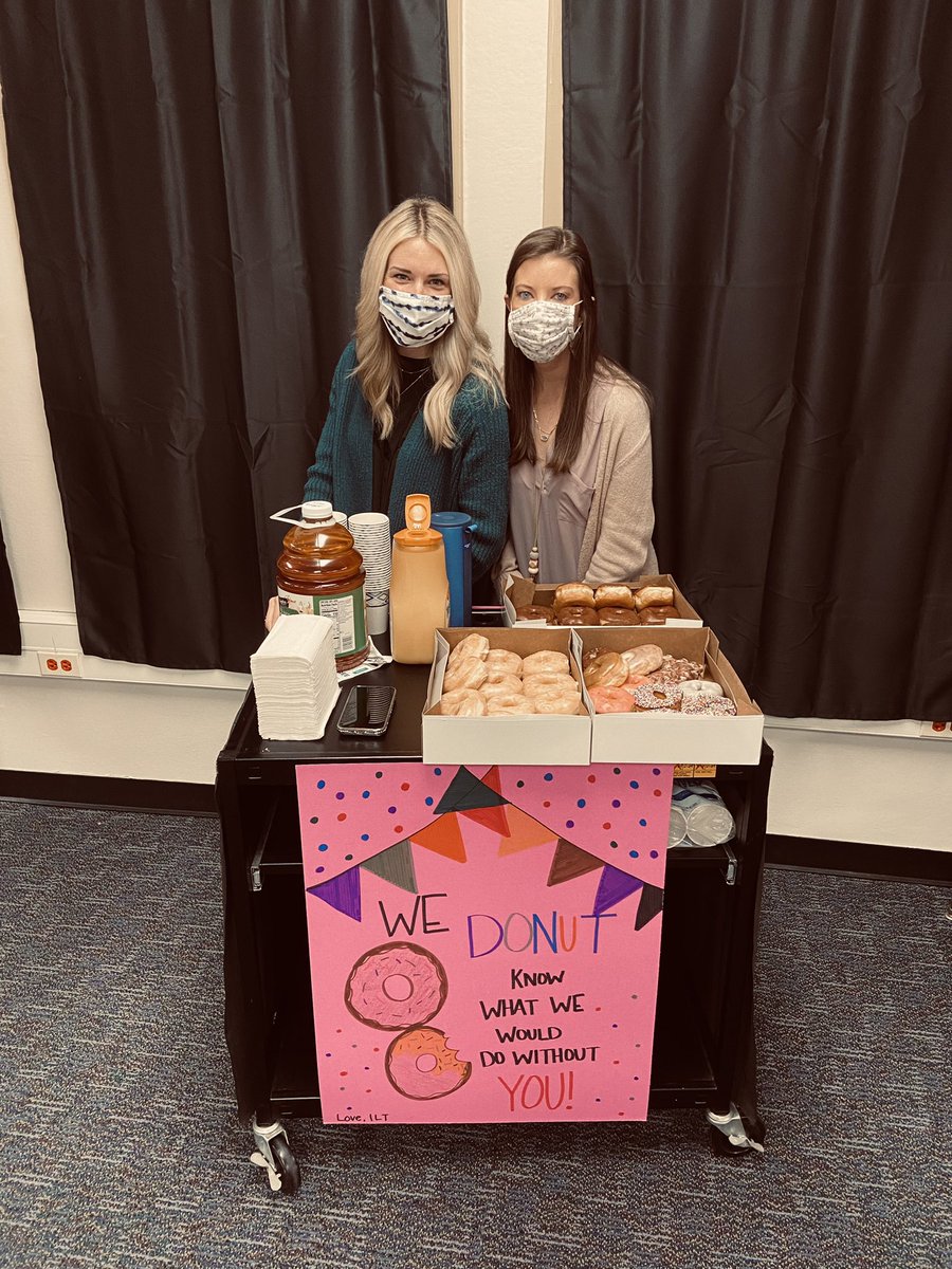 mrskelseysinger's tweet photo. We DONUT know what we would do without our Bowie Mustangs! @MrsStobeeReads @MrsWilliamsGT @jenelliottttu #risdlitandint #PowerOfLove https://t.co/QvvkH1mjoE