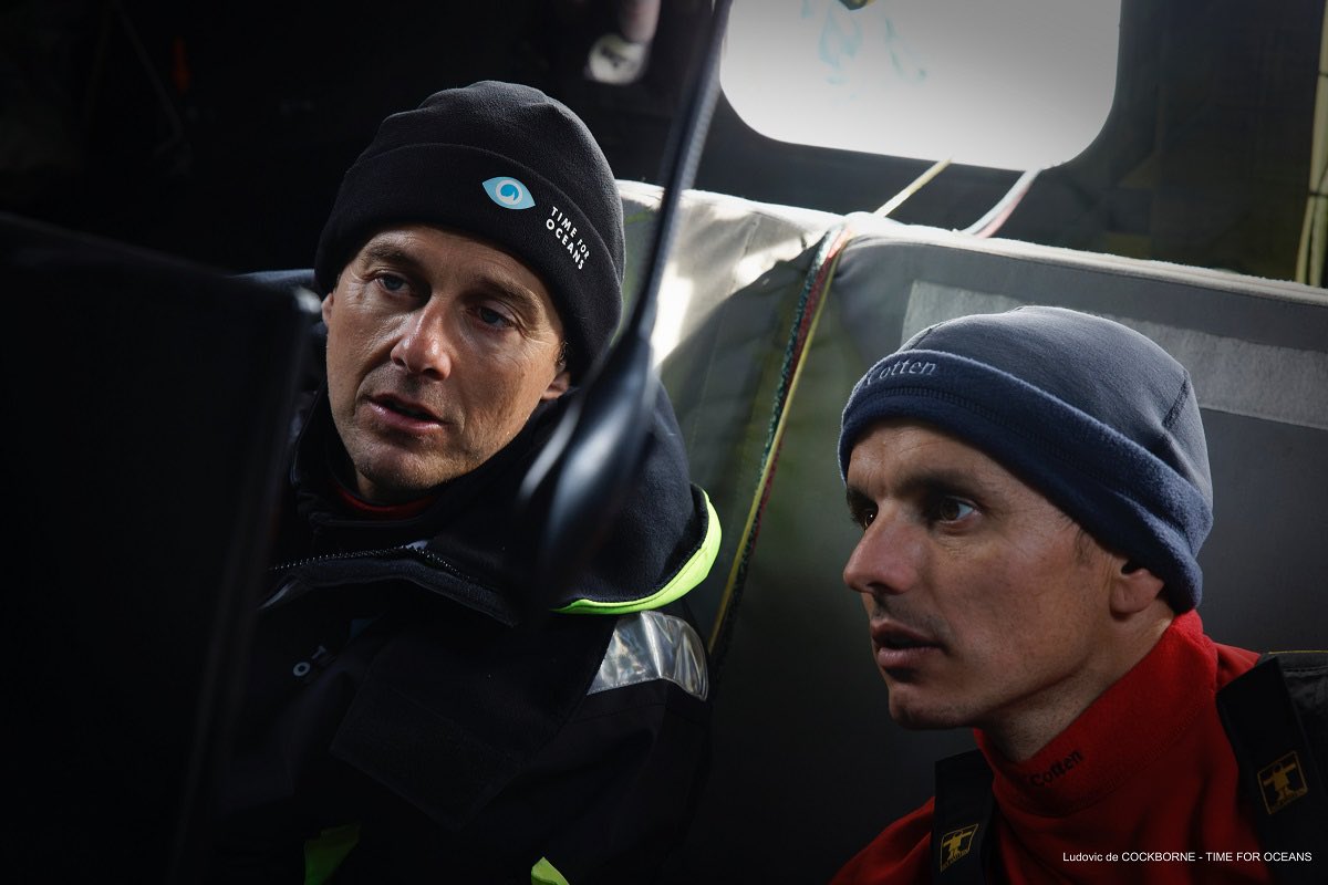 [ NEWS DU BORD - JOUR 5 ]

Depuis le passage du cap Finistère, nous naviguons dans un flux de nord qui nous pousse au portant.
L’enjeu est de trouver les zones les plus ventées pour maximiser la vitesse et diminuer la distance parcourue.

#KidsForOceans
#WeAreTimeForOceans