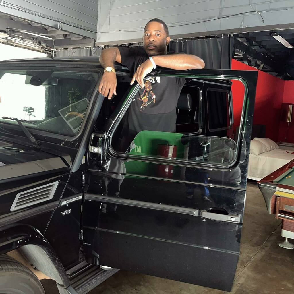 TroyLLF's tweet photo. They Say Luck is really a Product of Hard Work. Don’t let that go over y’all head🏁
.
#FPMG #1015 #Teamllf #hiphop #rap #bayArea #thesuperphoneway #freeplay4 Out Now https://t.co/3UuzP9CoIg