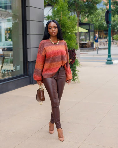 mydnacurls's tweet photo. Here for all the fall vibes 🍁🧡🍂 
📸 @prissysavvy
.
.
#Fall #FallFashion #OOTD #Fashion #Style  #myDNAcurls #myDNA #NaturalHair #TeamNatural #NaturalHairCommunity #KinkyCurly #NaturalHairJourney #CurlyHair #Curls #Curly #NaturalCurls #HairGoals #HairTransformation https://t.co/s29AtFOcL0