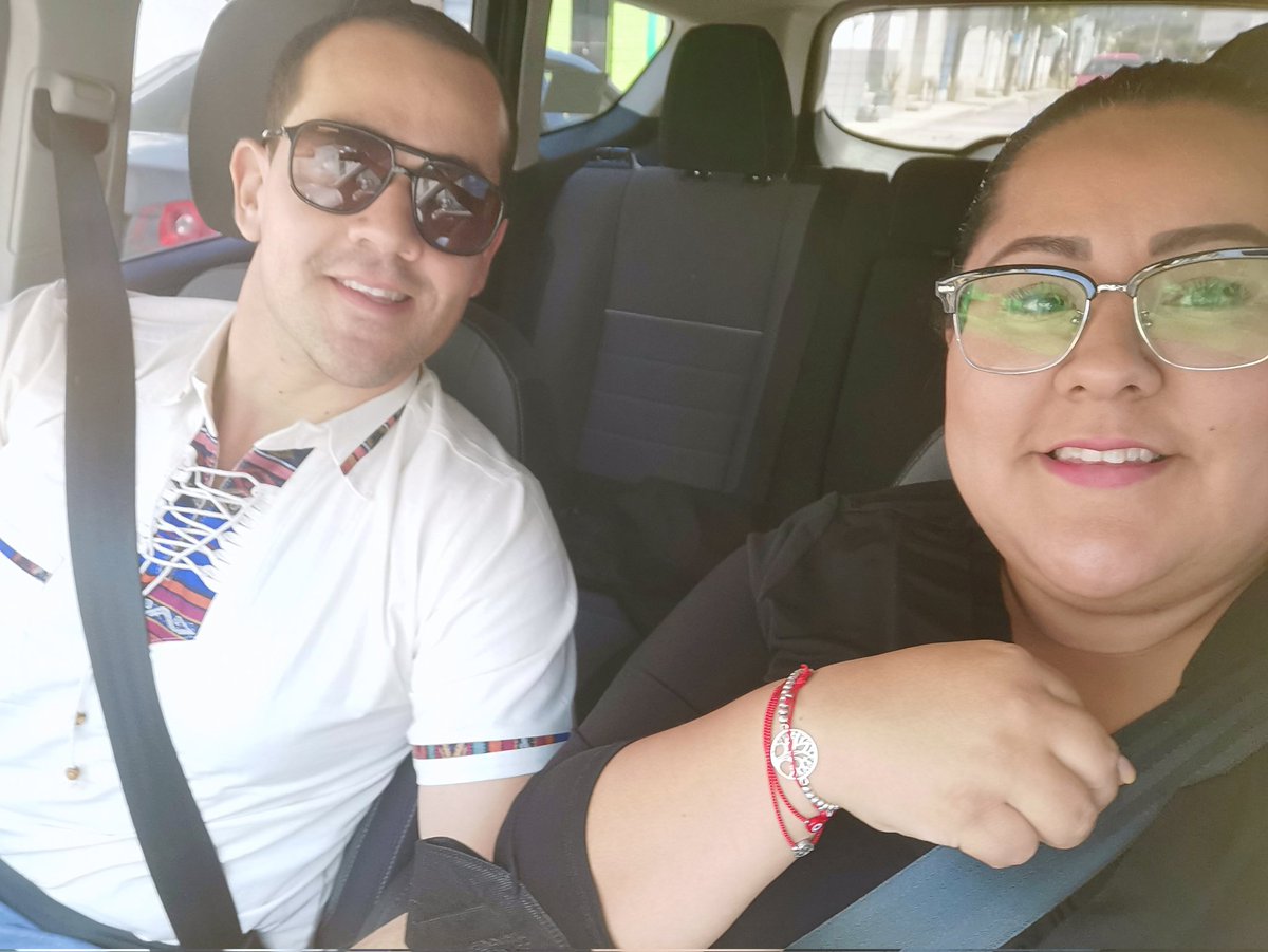 Mirelle_Mtz's tweet photo. Hoy cumple años un amigo al que en el último año le he aprendido más de lo que yo pudiera enseñarle. Entusiasta, congruente, inteligente y entrón. Mi querido @RubnMorales_ que la vida te dé muchos años más llenos de todo lo bueno! 🧡🎈🎉✨🎂🥳

¡Felicitenlo! 👇 https://t.co/gW36nfF3Kl