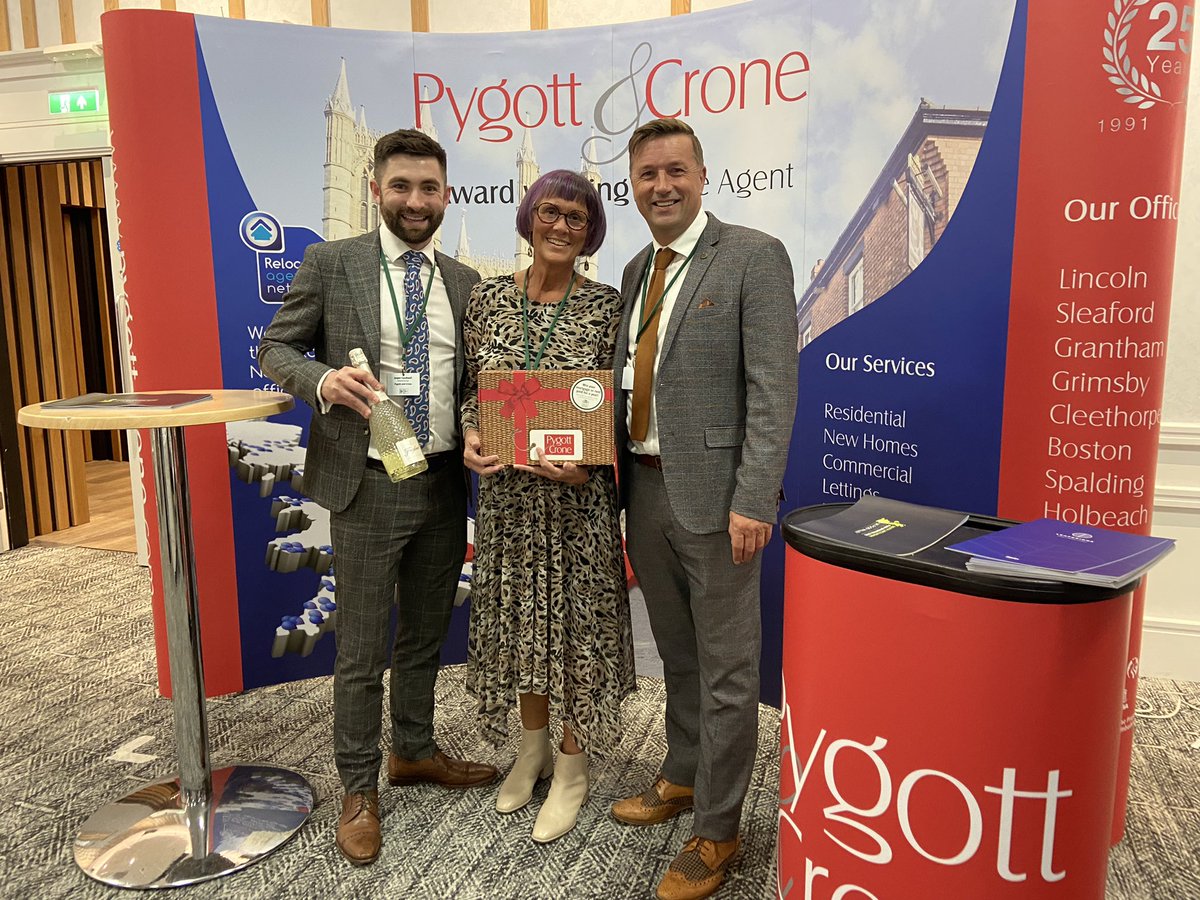 jasperCaudwell's tweet photo. That’s a wrap @propertybizshow 2021…a busy day topped off by Sue Nattrass @NSDCouncil winning our #businesscarddraw 🏆🏆@PygottandCrone @ExpoEastMids @devereofficial #EastMidsHeadsUp @InvestmentShows @TimjwDowning @nigeljemson #businessbounceback @TeamLincs @InvestorGossip https://t.co/L0YmRZ7b1b