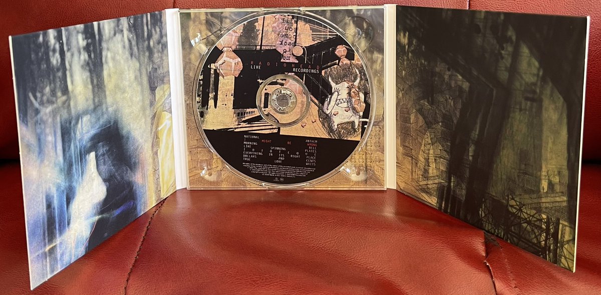 oscar_cruz03's tweet photo. Recordando el aniversario del lanzamiento del disco I Might Be Wrong: Live Recordings de Radiohead el 12/11/2001.

Que por cierto contiene material de Kid A y Amnesiac.

Entre mis favoritas de este en vivo:

Idioteque
True Love Waits
Everything In It’s Right Place https://t.co/Q4e4Ez7EUd
