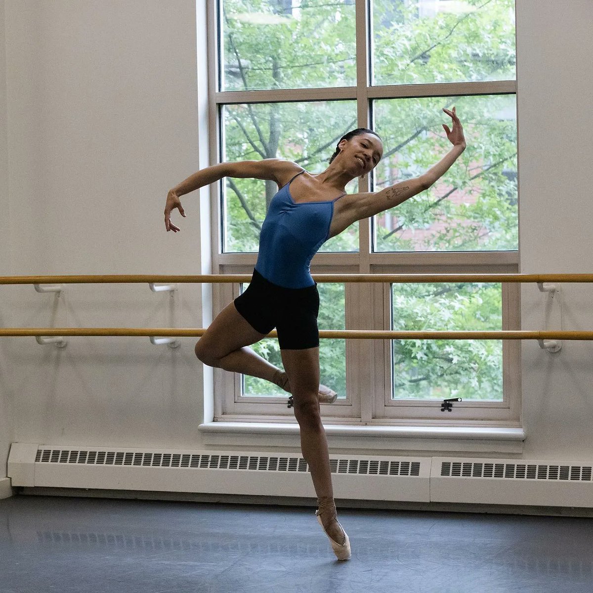 OOFOS UK tweet media