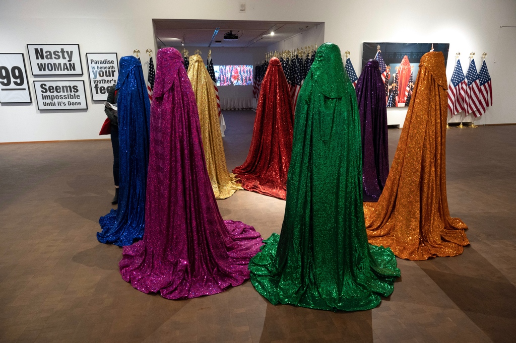 BothellAlumni's tweet image. The Red Chador, created by Anida Yoeu Ali, is an artistic expression that depicts to the public what it means to be a Muslim, a woman and a performer in an age of heightened Islamophobia.

l8r.it/DxxI #uw #uwb #uwbothell #bothell #bebothellproud #huskies #seattle #pnw