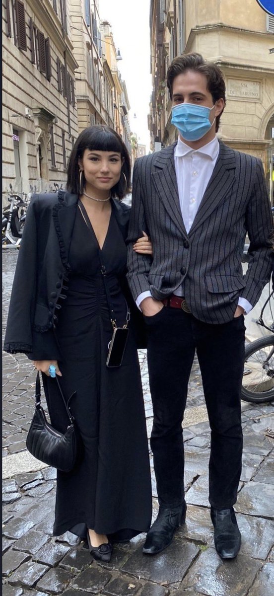 manesexys's tweet photo. The fact that Damiano didn’t go to Hungary at the same time as måneskin bc he went to support Giorgia😭🤌🏻❤️‍🔥TRUEEE LOVE!! #maneskin #måneskin #damianodavid https://t.co/g4u5SZALW4