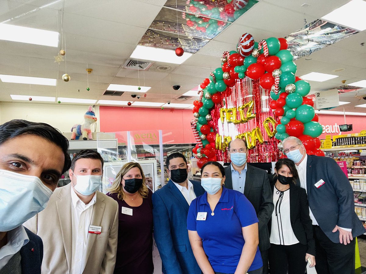 Creating an engaging and inspiring team begins with Leadership! SM Lisa &amp; Ops Mgr Maria at TX yMas store 6781 have created this culture throughout the total store! <a href="/dave_kough/">Dave Kough</a> <a href="/ahmedvelezcvs/">Ahmed Velez</a> @AltafCvs <a href="/cojeda13/">Carlos Ojeda</a> <a href="/boitelcvshealth/">Mayra Boitel</a> <a href="/CVSHealth/">CVS Health</a> #DFWyMas #cvaymas #familia