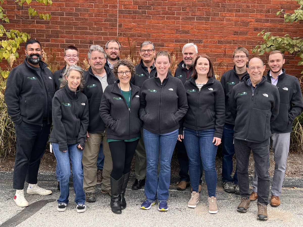 The Pluton team is looking sharp in their new branded jackets! 😎

#swag #plutonbiosciences #team #microminers #biotech #biotechnology #stl