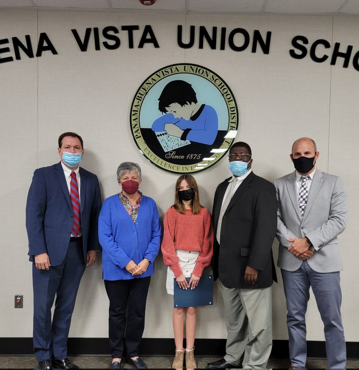 PBVUSD's tweet photo. Our @BuenaVistaRocks Student Body President, Adaline Pyne, joined us at the #PBVUSDBoard Meeting on Tuesday evening to lead us in the #flagsalute. Thank you for being with us Adaline!
Watch past board meetings on our website: https://t.co/BTDjV7yOiH https://t.co/f7tkTitubQ