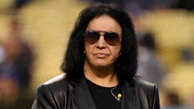feidian's tweet image. Tomonobu Itagaki is Gene Simmons' long, lost child.