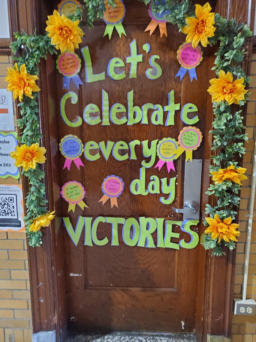 Pinkgiraffe1015's tweet photo. Shoutout to Ms. Vivian Lee-Taylor and Mr. Matthew Kitchen, both 2021-22 New Teacher Bright Spots, still shining over at Thomas  Jefferson this year! @TJHSVikings @JayemPrincipal @AutumnNabors1 @RPS_Schools https://t.co/EF0fpGM2vd