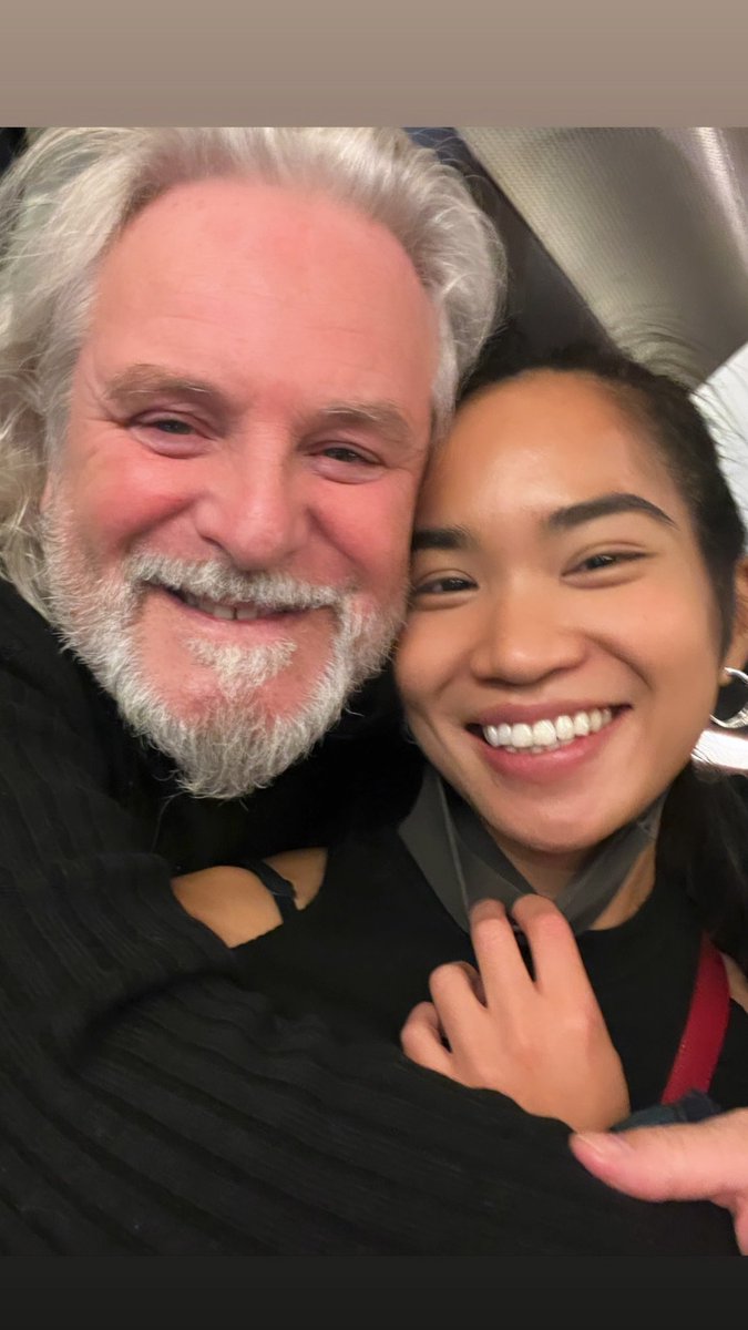 Kayane's tweet photo. Si vous manquiez un peu de sourire dans votre fil d’actualité ❤️
On est en route pour envahir @animest à Nancy ! ☺️ https://t.co/TJp8elWzrn