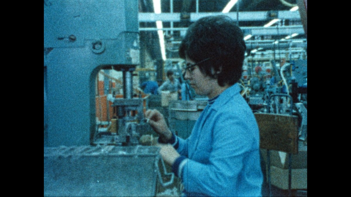 Inaugura stasera <a href="/filmmaker_fest/">Filmmaker Festival</a> in sala fino al 21/11. Dal programma segnaliamo 𝑹𝒆𝒕𝒐𝒖𝒓 𝒂̀ 𝑹𝒆𝒊𝒎𝒔 di 𝐉𝐞𝐚𝐧-𝐆𝐚𝐛𝐫𝐢𝐞𝐥 𝐏𝐞́𝐫𝐢𝐨𝐭, regista caro a #MFF di cui fu ospite nel 2015 con un focus dedicato. 
Appuntamento per domenica 14/11 al Cinema Beltrade h.17.30.