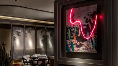 A couple of decades ago, putting the words hotel and art together might have elicited a polite grimace at best. No longer. Whether it's a gallery of blue-chip artwork accessed via a Las Vegas casino floor, a high-rise hotel lobby, o keepingyouinformed.info/trendspottr/ho…