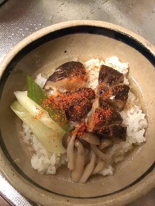 あまりにも普通すぎるけど
たぶんこれが最高の食べ方だとわたしは思うわ〜 