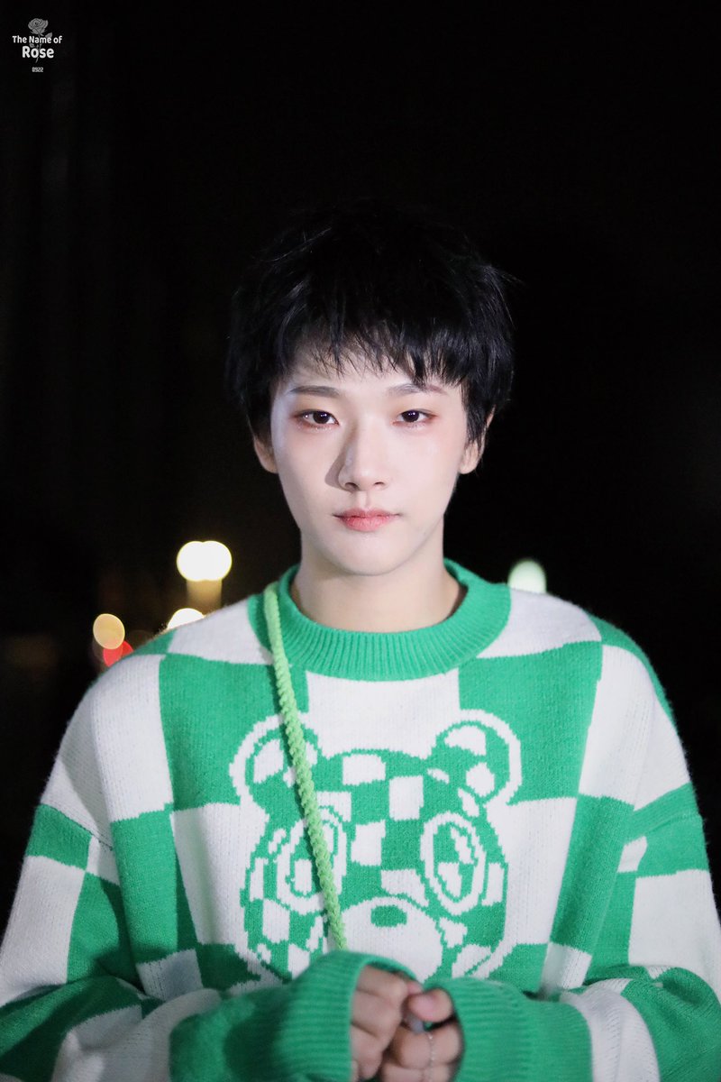 RoseforHYT's tweet photo. 2021 1112 下班

像在梦境中一般
辛苦工作的小🦊回去休息啦
#huyetao #胡烨韬 https://t.co/TOjhgtkwVs